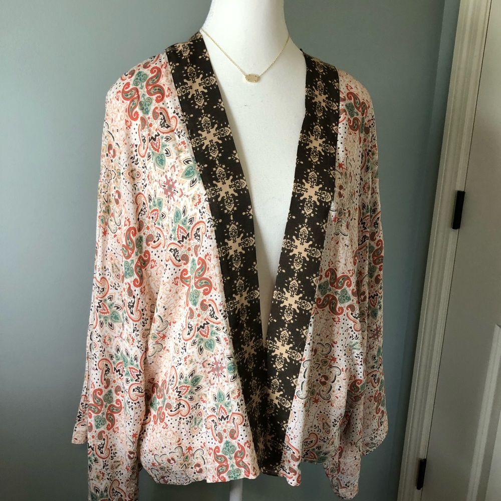 Michael Stars Evereve Patina Wide Sleeve Paisley Kimono Wrap. One size. - Picture 4 of 9